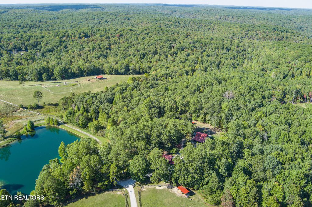 Photo of 590 Obey Blevens Rd, Jamestown, TN 38556 (MLS # 1327180)