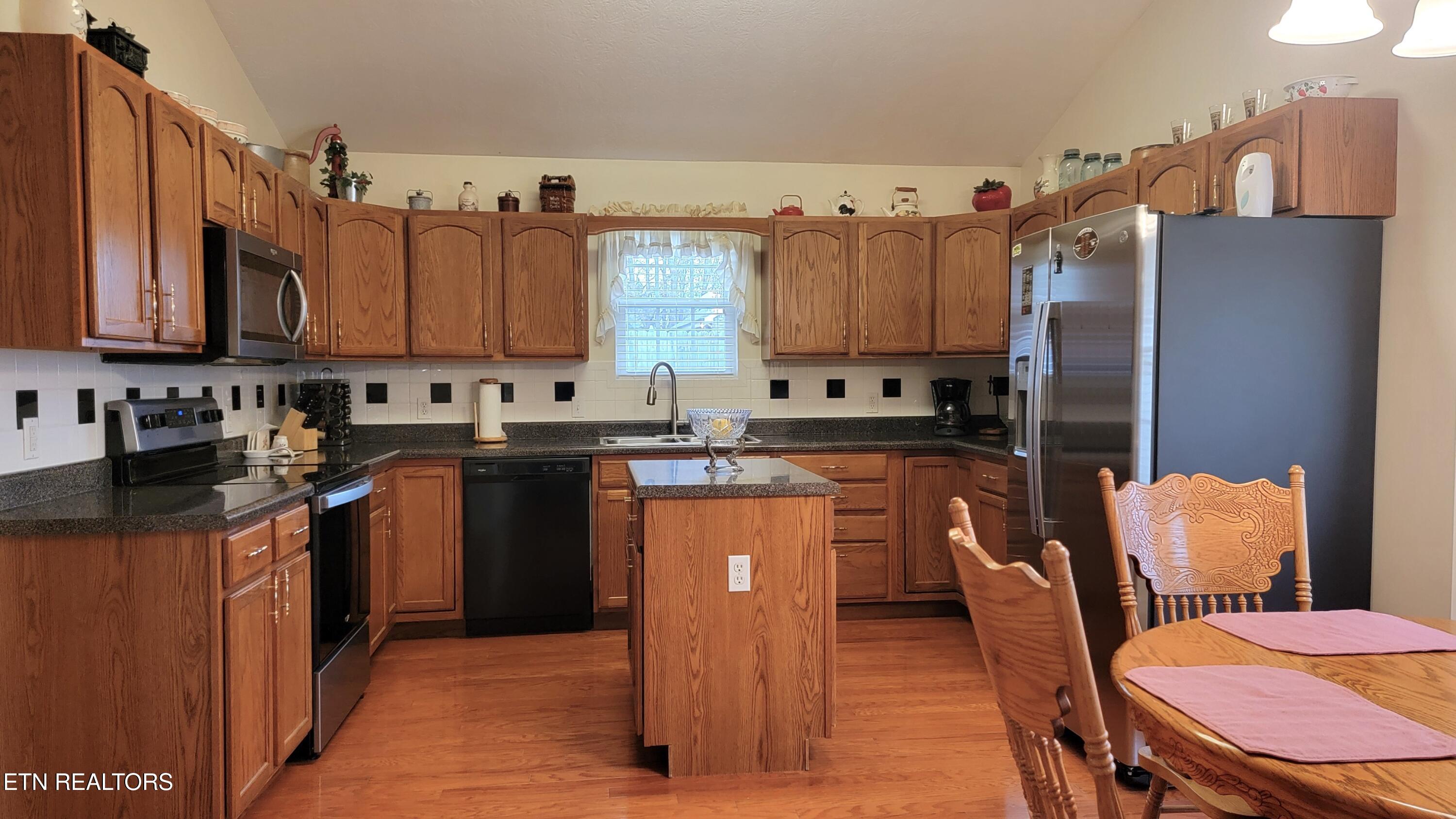 8405 Reality Lane