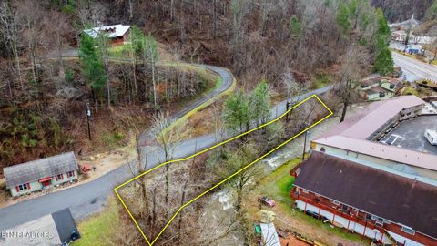 Photo of Sleepy Hollow Road Rd, Gatlinburg, TN 37738 (MLS # 1328914)