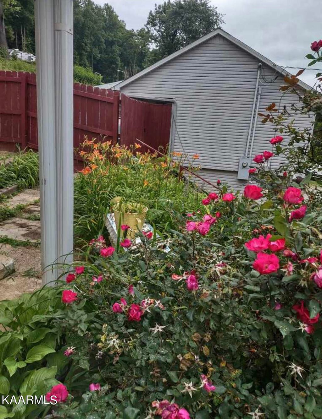 Photo of 630 W Tri County Blvd, Oliver Springs, TN 37840 (MLS # 1228639)