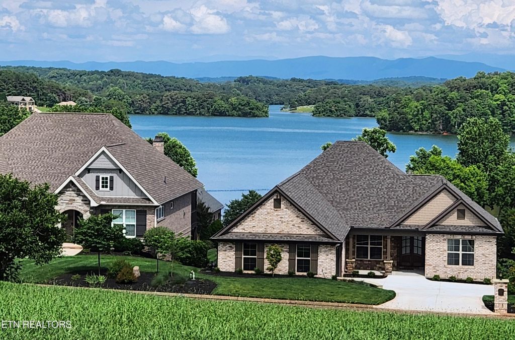 Photo of 280 Grandville Court, Vonore, TN 37885 (MLS # 1337436)