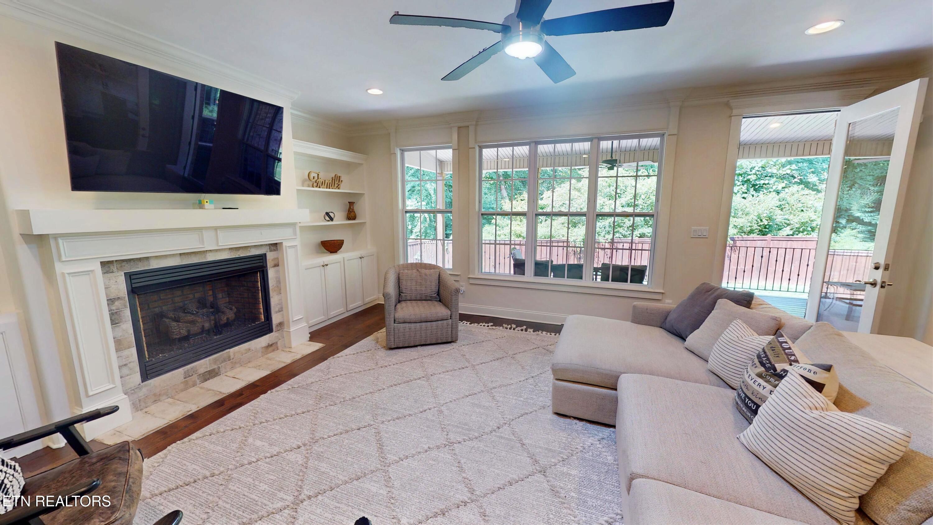7913 Yellow Jasmine Lane