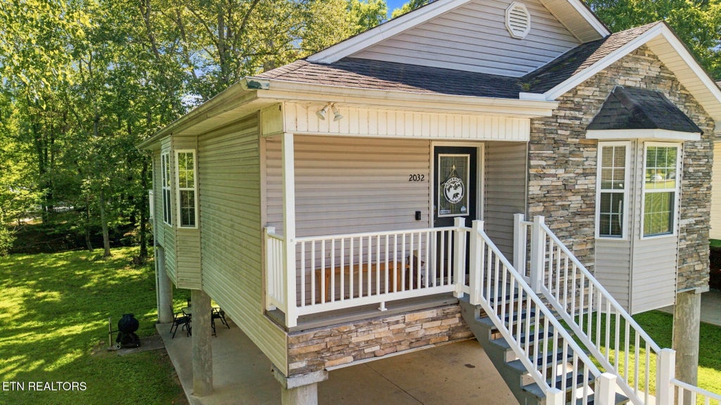 Photo of 2032 Slippery Rock Circle, Pigeon Forge, TN 37862 (MLS # 1355262)