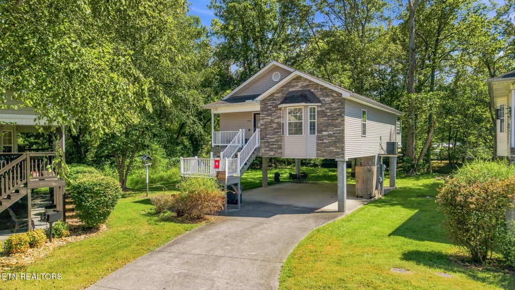 Photo of 2032 Slippery Rock Circle, Pigeon Forge, TN 37862 (MLS # 1355262)
