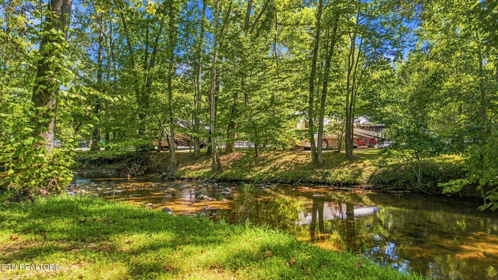 Photo of 2032 Slippery Rock Circle, Pigeon Forge, TN 37862 (MLS # 1355262)