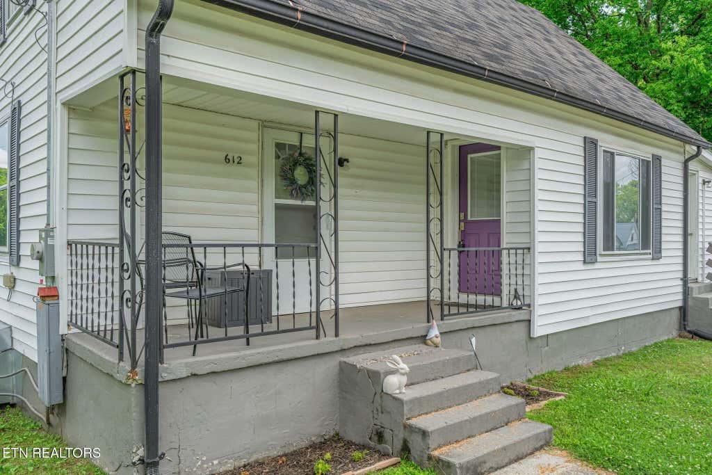 Photo of 612 W Strang St, Rockwood, TN 37854 (MLS # 1344318)