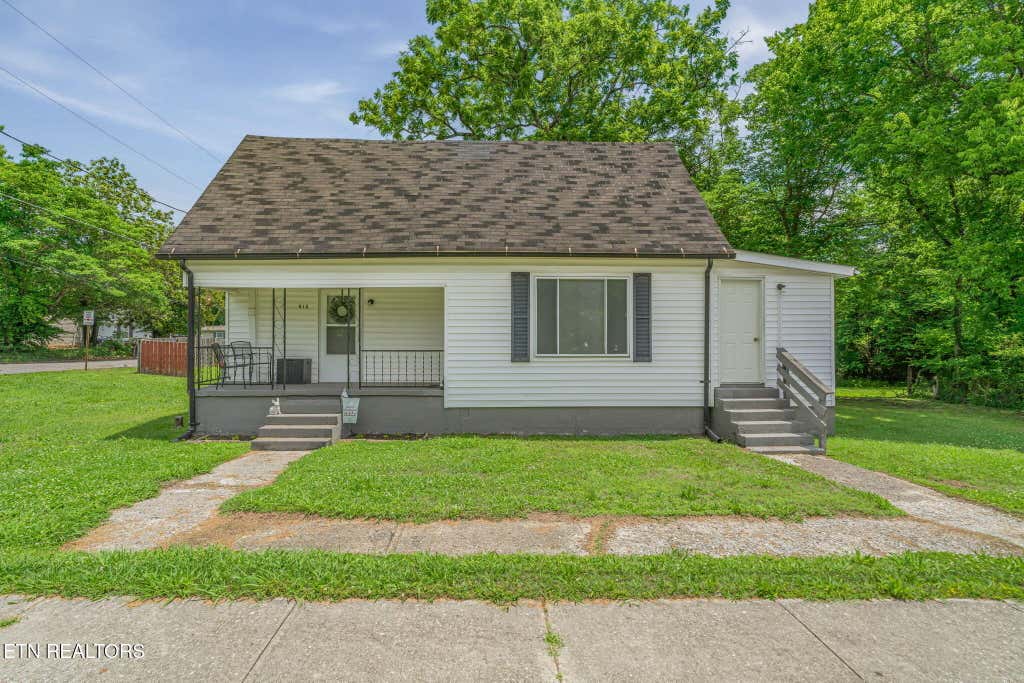 Photo of 612 W Strang St, Rockwood, TN 37854 (MLS # 1344318)