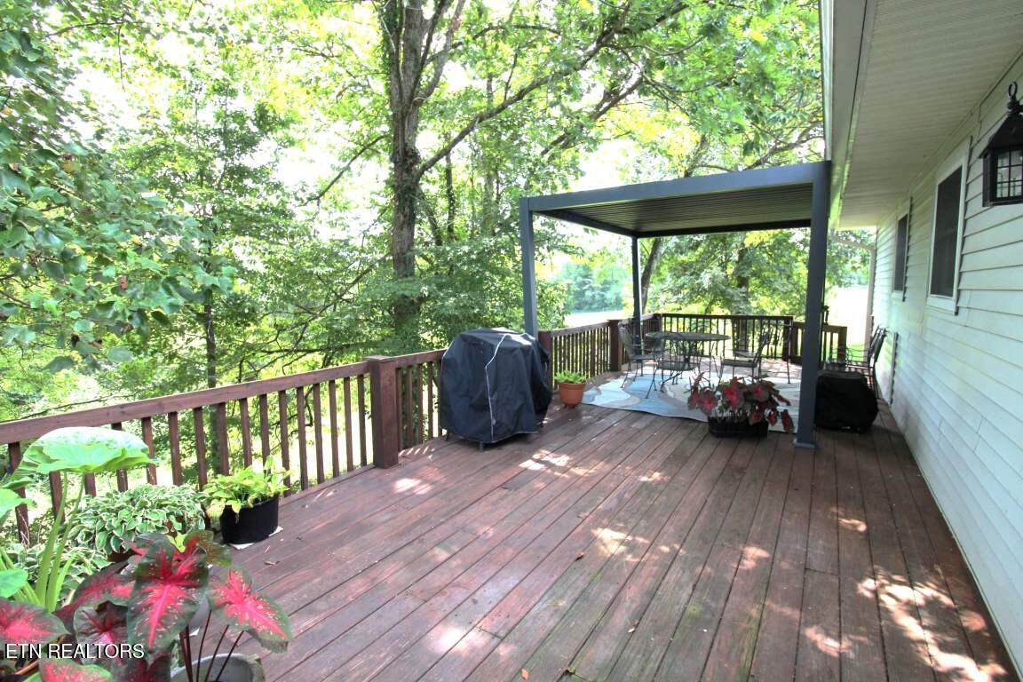 786 Swan Pond Circle Rd