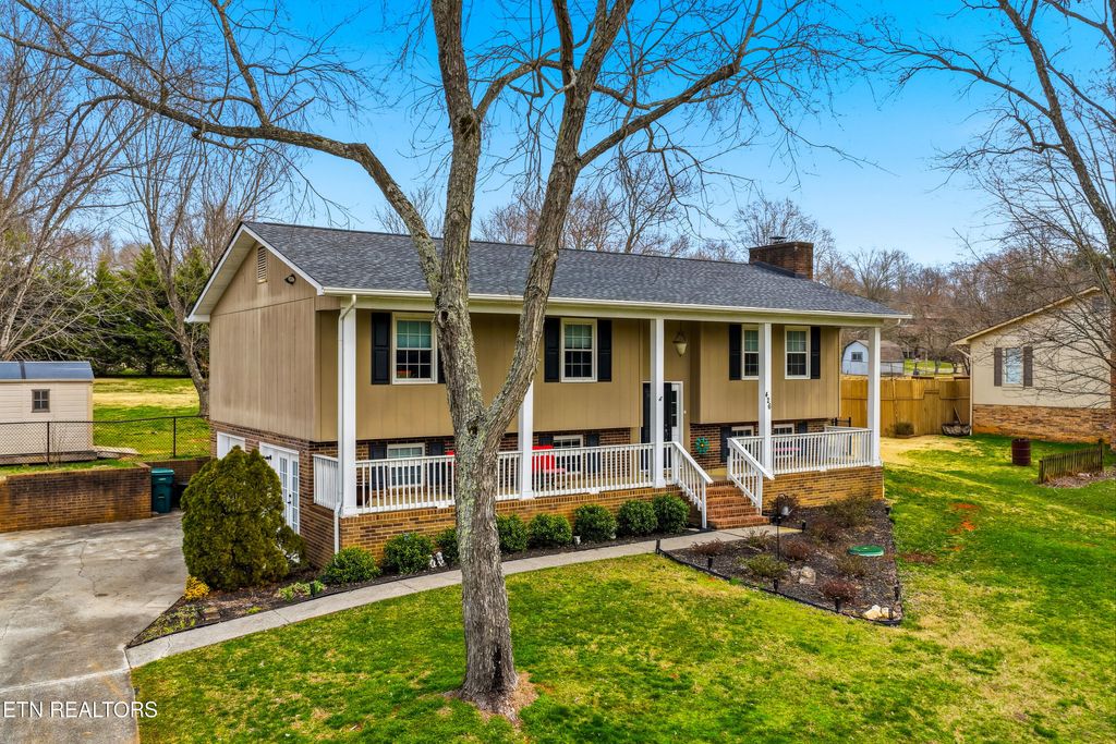 Photo of 426 Coulter Rd, Maryville, TN 37804 (MLS # 1330845)