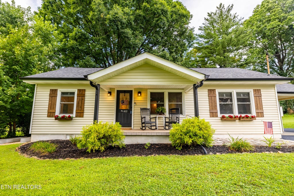 Photo of 412 Dogwood Drive, Maryville, TN 37804 (MLS # 1351003)