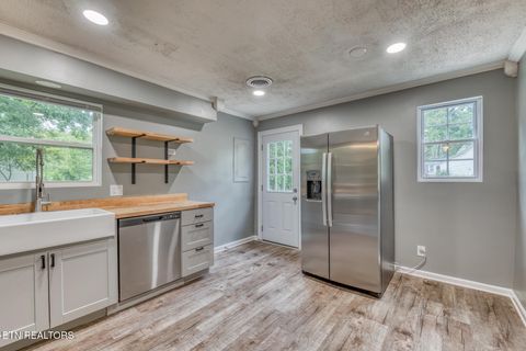 Tiny photo for 8202 Westland Drive, Knoxville, TN 37919 (MLS # 1336801)