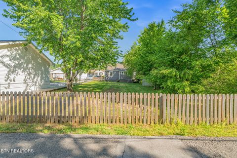 Tiny photo for 822 Radford Place, Knoxville, TN 37917 (MLS # 1338180)