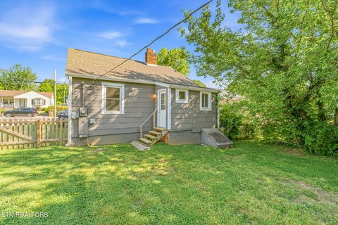 Tiny photo for 822 Radford Place, Knoxville, TN 37917 (MLS # 1338180)