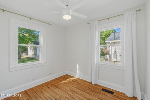 Tiny photo for 822 Radford Place, Knoxville, TN 37917 (MLS # 1338180)