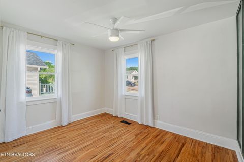 Tiny photo for 822 Radford Place, Knoxville, TN 37917 (MLS # 1338180)