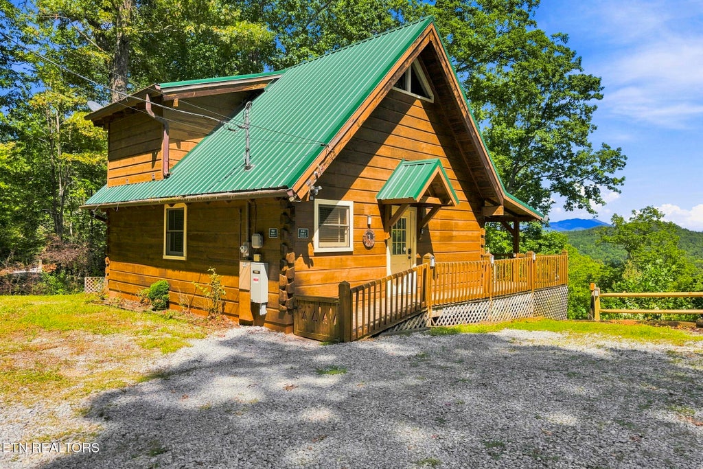 Photo of 4361 Oakland Way #3, Gatlinburg, TN 37738 (MLS # 1354331)