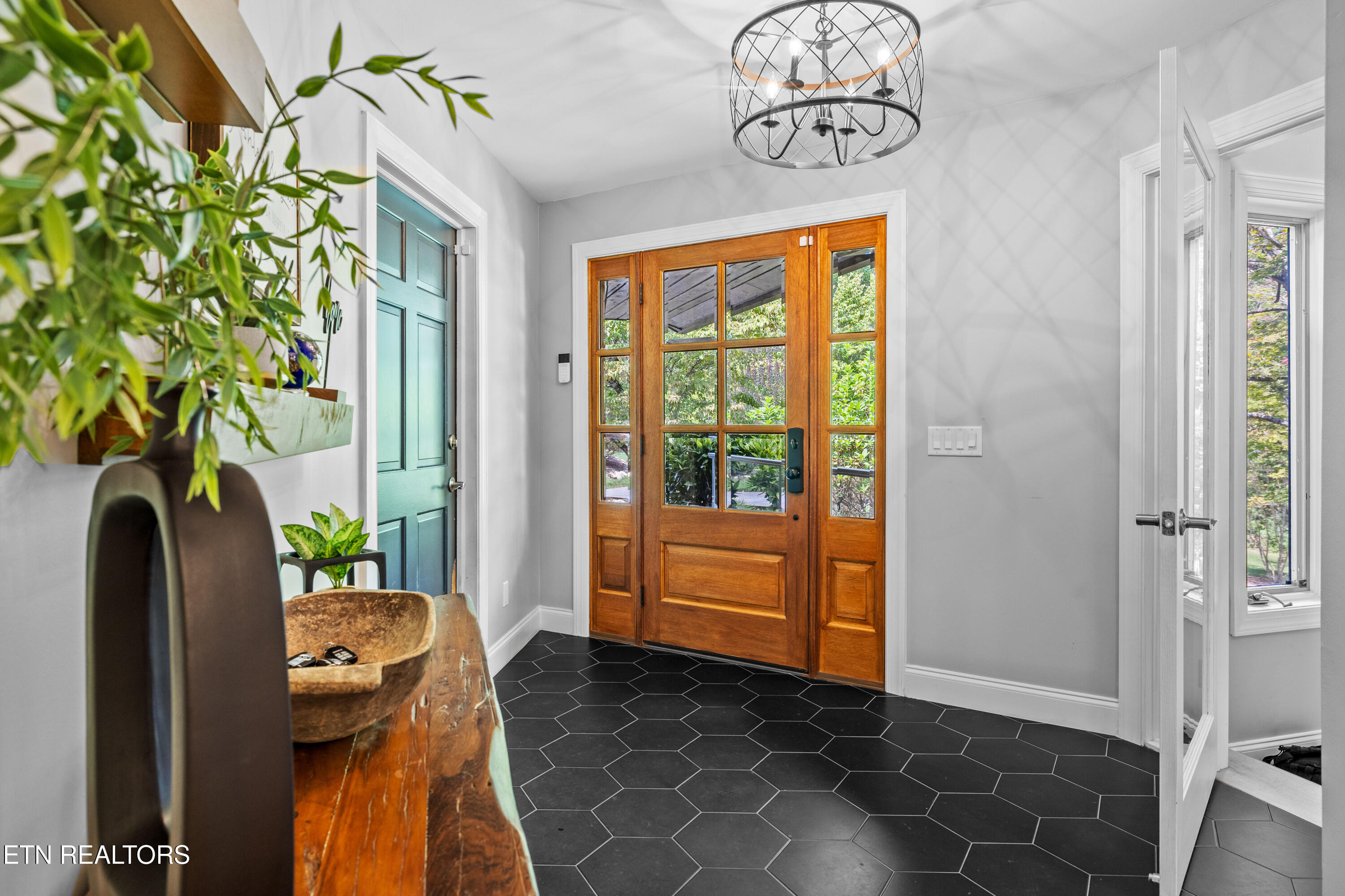 2129 Southwood Drive