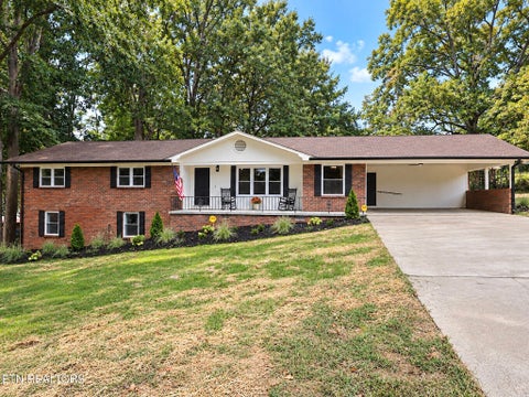 Photo of 1504 17th St, Cleveland, TN 37311 (MLS # 1355178)