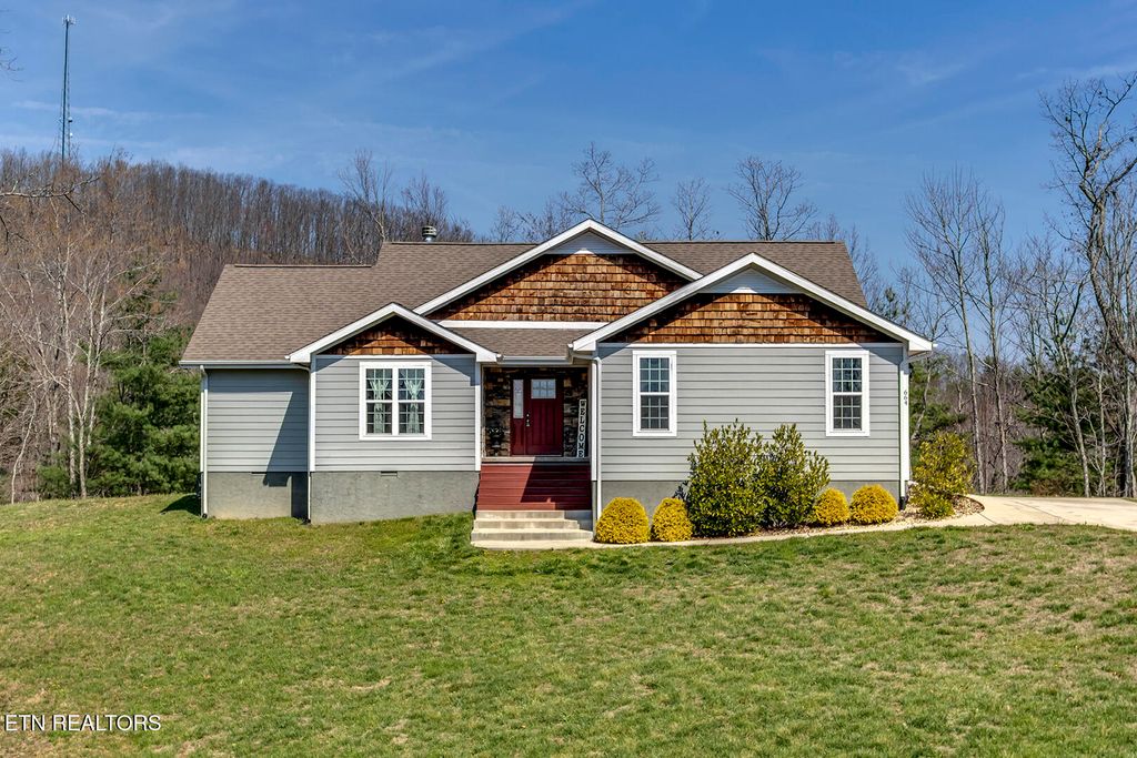 Photo of 664 Green Ridge Tr, Harriman, TN 37748 (MLS # 1333762)
