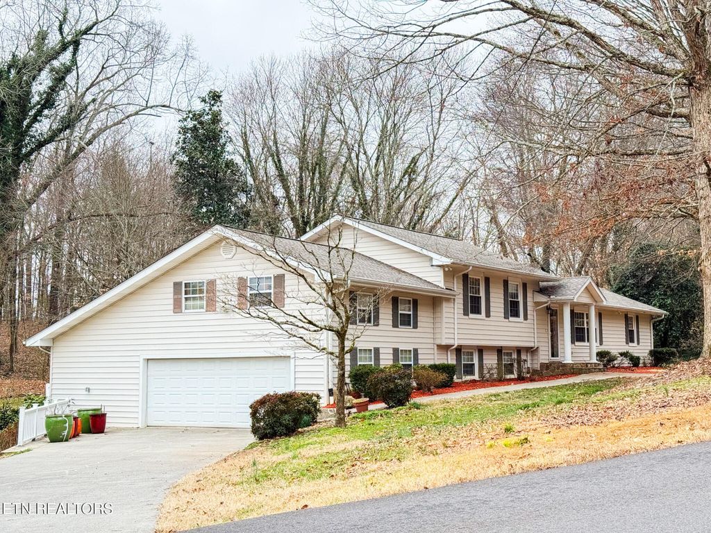 Photo of 1515 Crestway Drive, Athens, TN 37303 (MLS # 1330172)