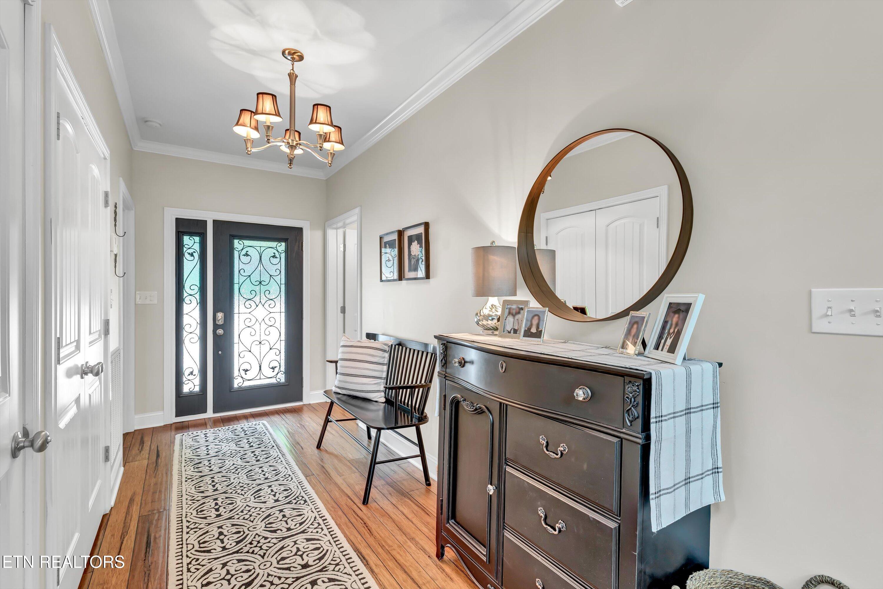 123 Clifton Circle