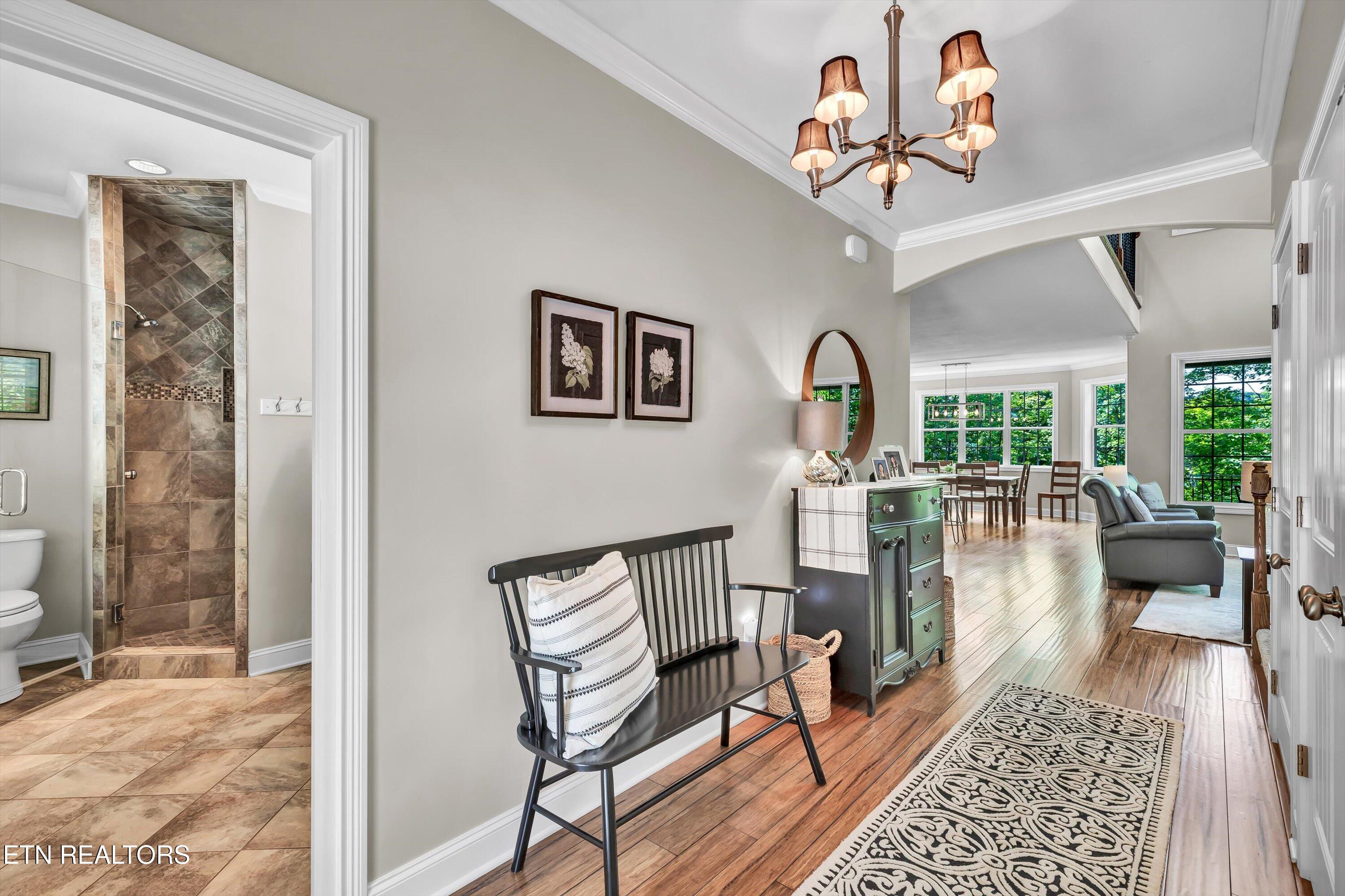 123 Clifton Circle
