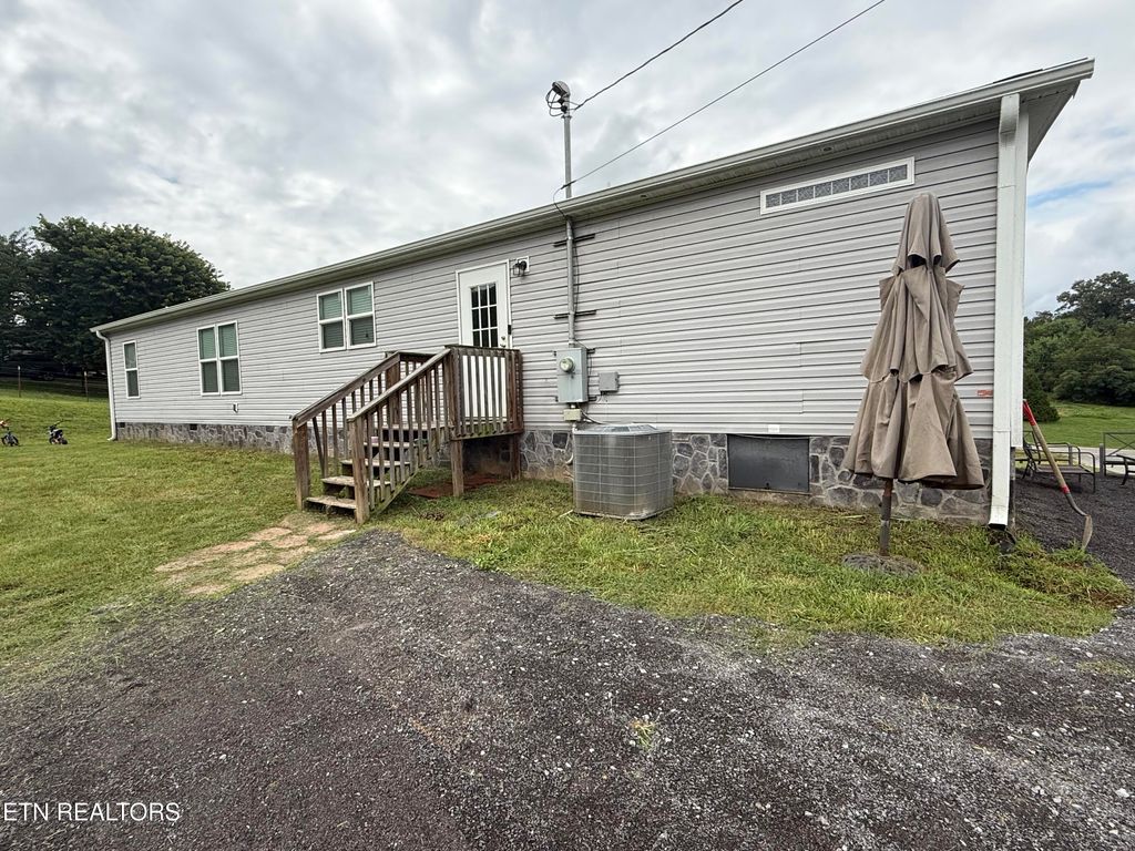 Photo of 4048 Indian Ridge Rd, Blaine, TN 37709 (MLS # 1348097)