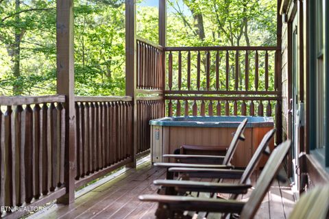Tiny photo for 810 Great Smoky Way, Gatlinburg, TN 37738 (MLS # 1340582)