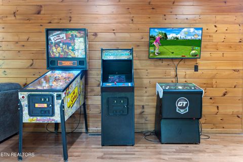 Tiny photo for 810 Great Smoky Way, Gatlinburg, TN 37738 (MLS # 1340582)