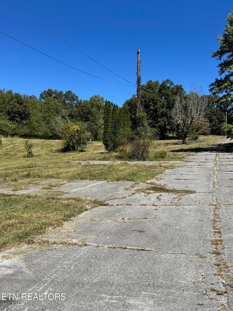 Photo of 214 Cates Rd, Rockwood, TN 37854 (MLS # 1358399)