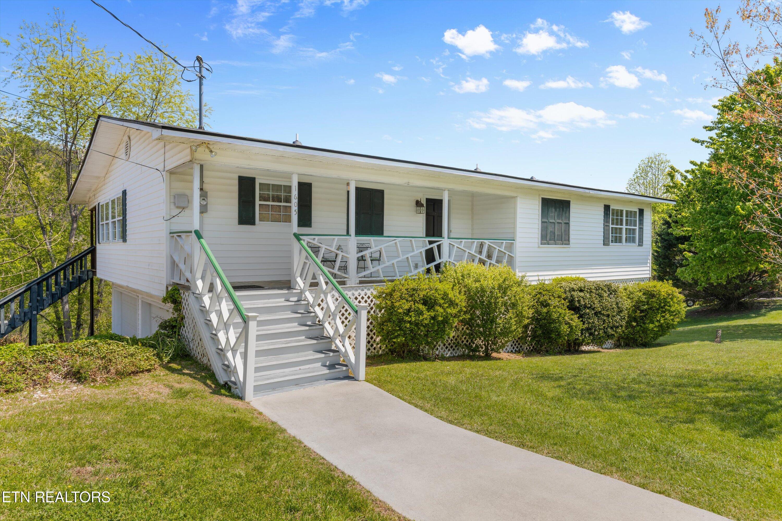 1605 Cove Crest Drive