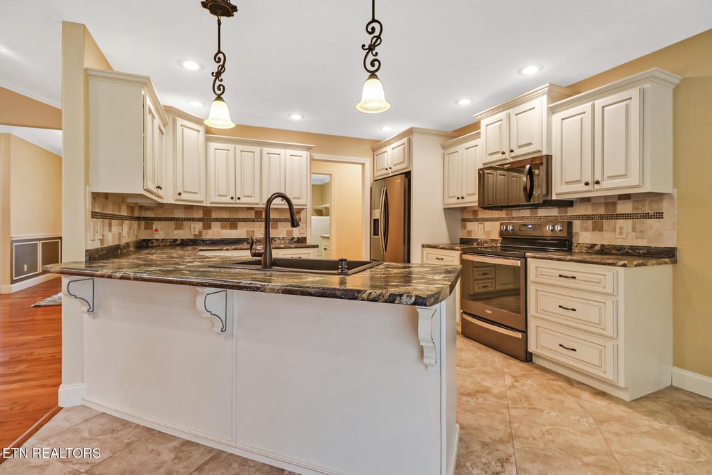 Photo of 145 Trentwood Drive, Fairfield Glade, TN 38558 (MLS # 1330134)