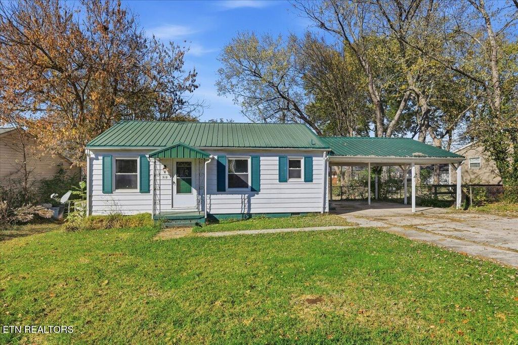 Photo of 312 Defoe Circle, Maryville, TN 37804 (MLS # 1321330)