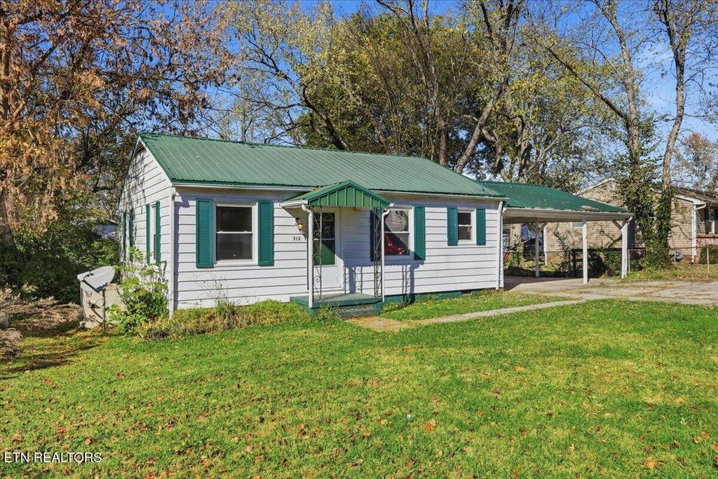 Photo of 312 Defoe Circle, Maryville, TN 37804 (MLS # 1321330)