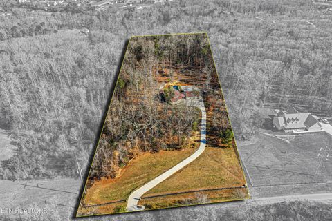 Tiny photo for 960 Deerwood Drive, Dandridge, TN 37725 (MLS # 1327394)