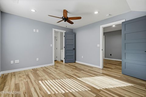 Tiny photo for 960 Deerwood Drive, Dandridge, TN 37725 (MLS # 1327394)