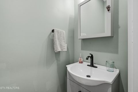 Tiny photo for 960 Deerwood Drive, Dandridge, TN 37725 (MLS # 1327394)