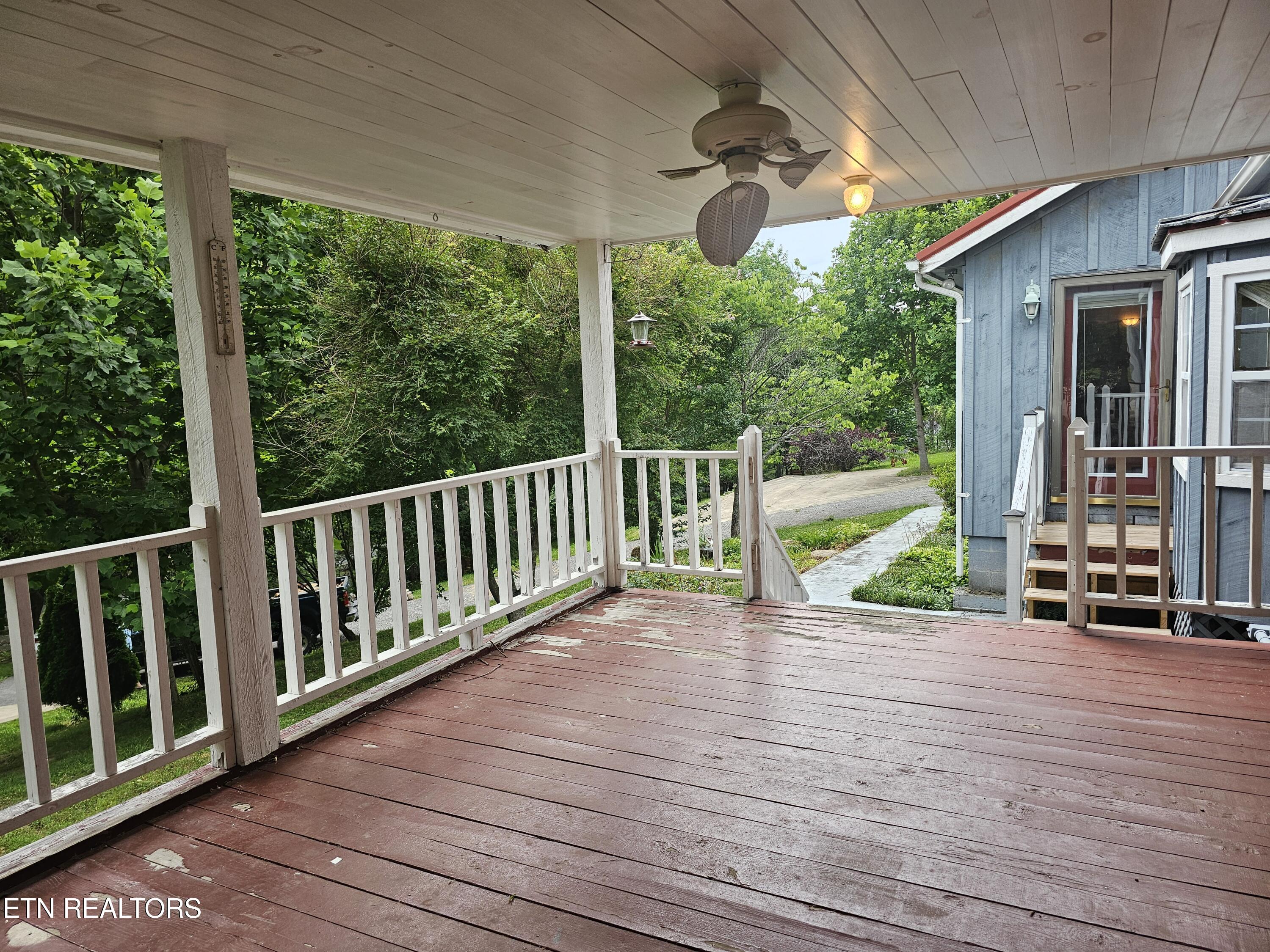 925 Tweed Springs Rd
