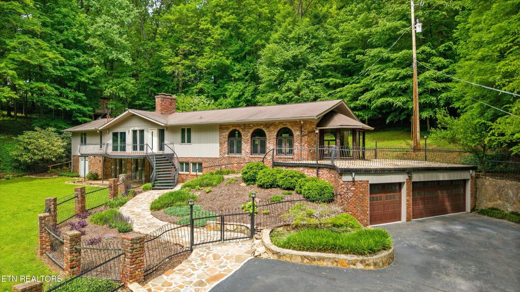 Photo of 3521 Montlake Drive, Knoxville, TN 37920 (MLS # 1339858)