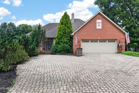 Photo of 2010 Ona Rd, Crossville, TN 38572 (MLS # 1348297)