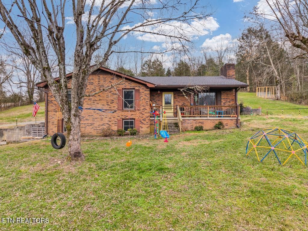 Photo of 90 Harris Hollow Rd, Pleasant Shade, TN 37145 (MLS # 1324747)