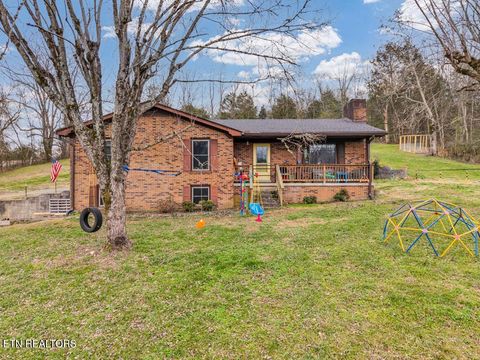 Photo of 90 Harris Hollow Rd, Pleasant Shade, TN 37145 (MLS # 1324747)