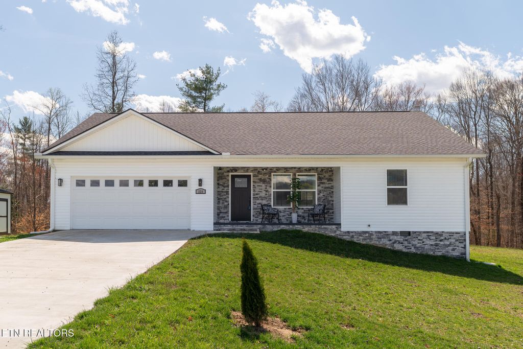 Photo of 228 Vista Springs Lane, Oliver Springs, TN 37840 (MLS # 1295647)
