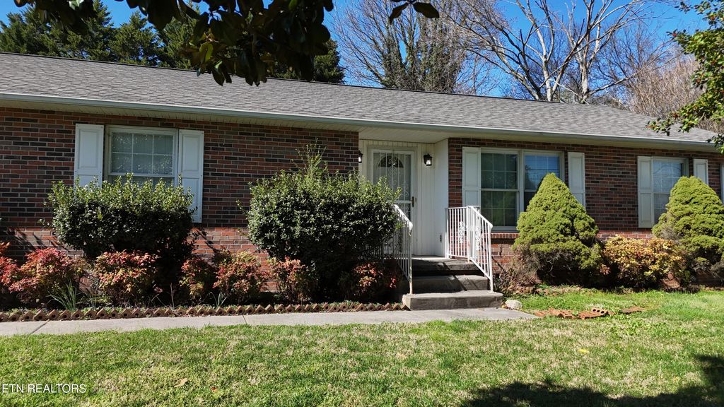 Photo of 3109 Avondale Ave, Knoxville, TN 37917 (MLS # 1332478)