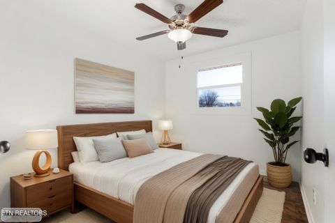 Tiny photo for 2705 NE Spencer St, Knoxville, TN 37917 (MLS # 1328725)