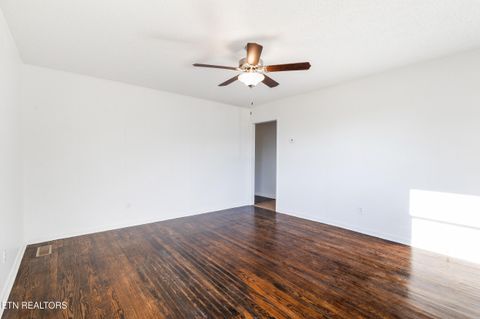 Tiny photo for 2705 NE Spencer St, Knoxville, TN 37917 (MLS # 1328725)