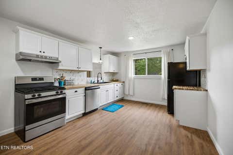 Tiny photo for 2705 NE Spencer St, Knoxville, TN 37917 (MLS # 1328725)