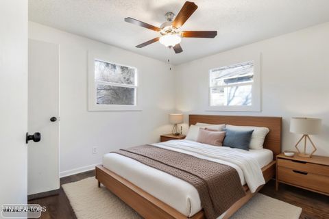 Tiny photo for 2705 NE Spencer St, Knoxville, TN 37917 (MLS # 1328725)