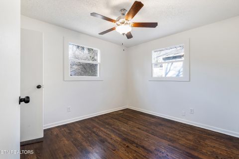 Tiny photo for 2705 NE Spencer St, Knoxville, TN 37917 (MLS # 1328725)