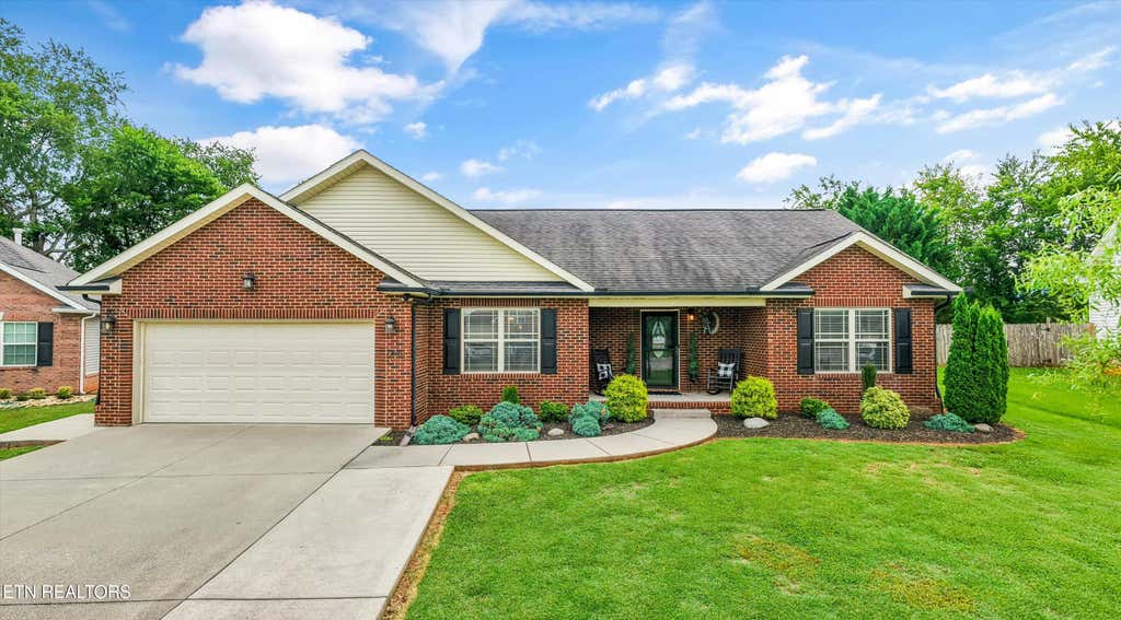 Photo of 208 Barberry Court, Maryville, TN 37804 (MLS # 1344979)